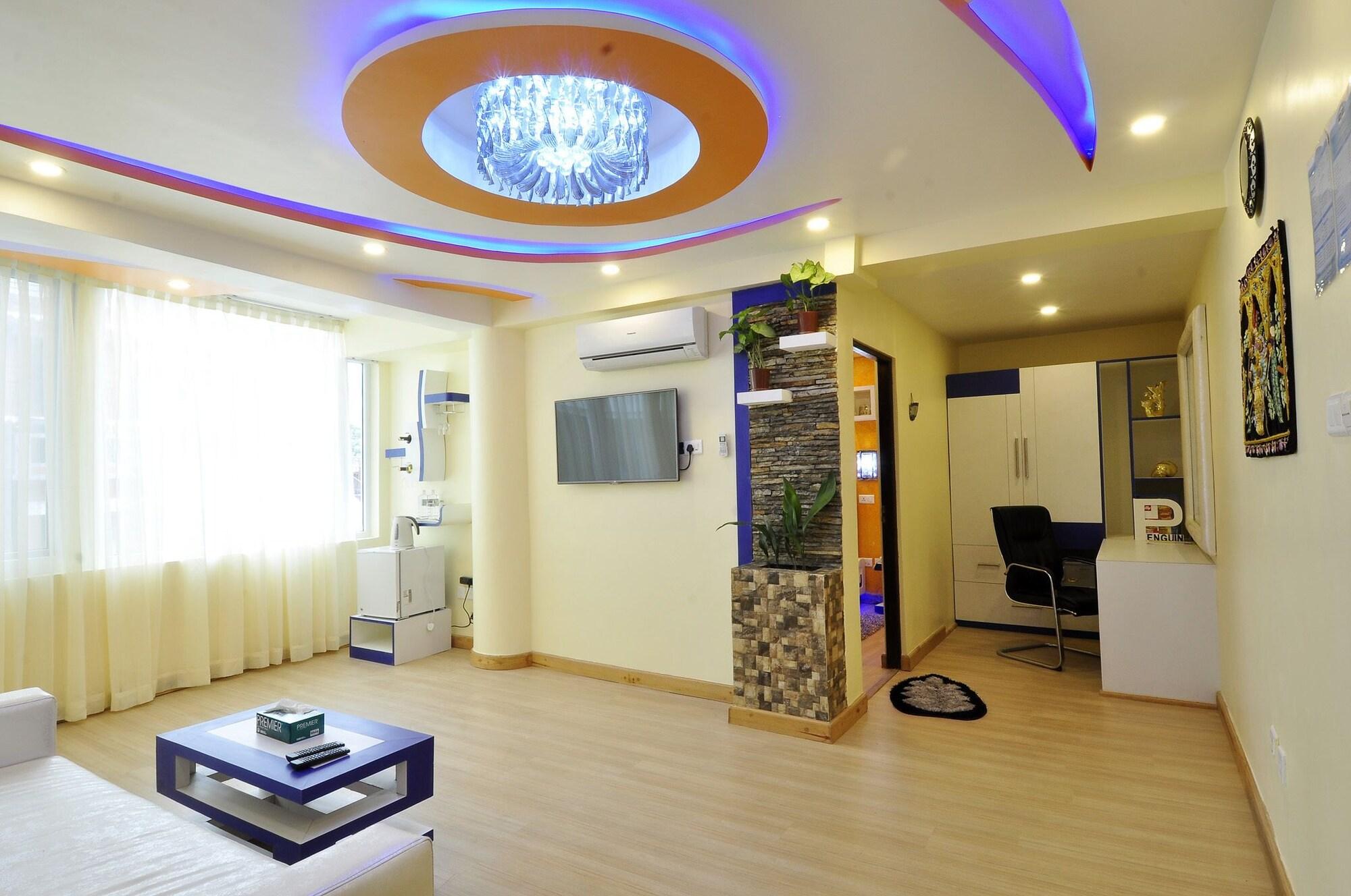 Royal Penguin Boutique Hotel & Spa Kathmandu Esterno foto