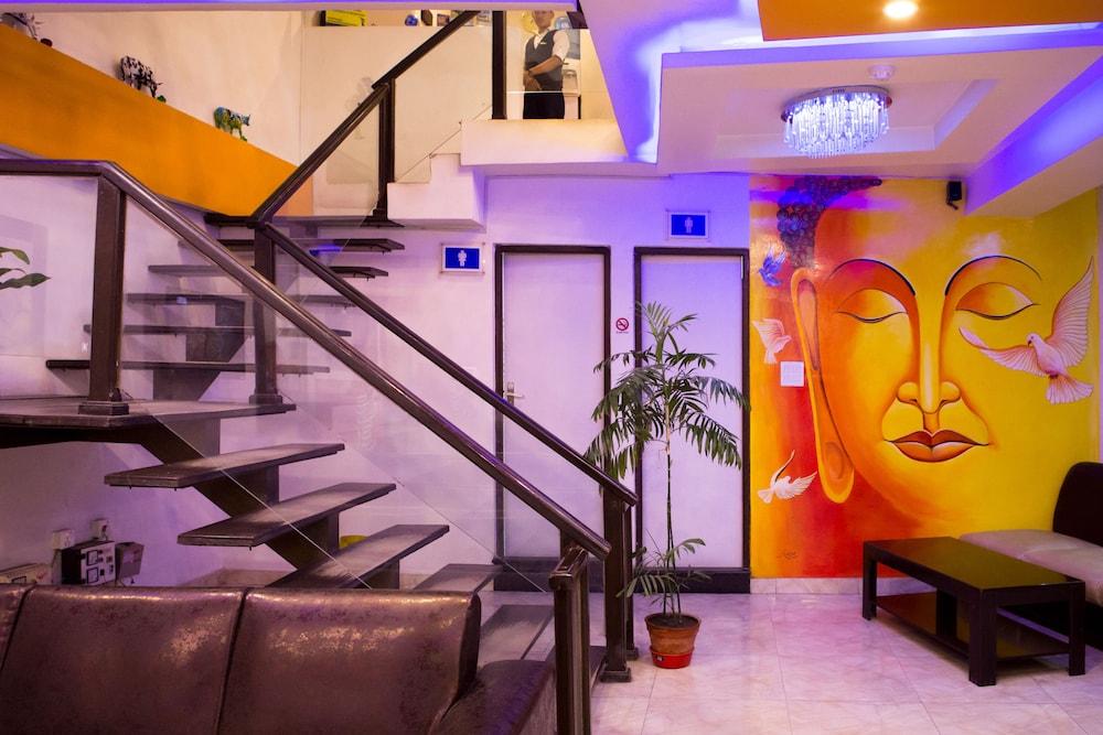 Royal Penguin Boutique Hotel & Spa Kathmandu Esterno foto